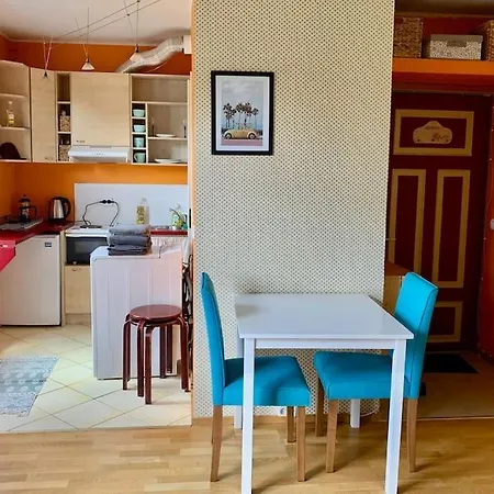 Cozy And Sunny In Historic Pelgulinn *
